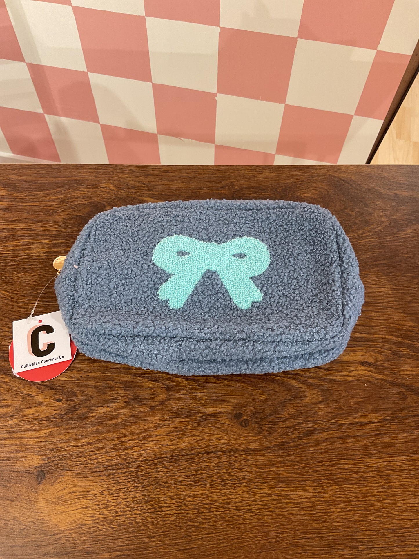 POUCH BLUE W/ BLUE BOWKNOT /9"
