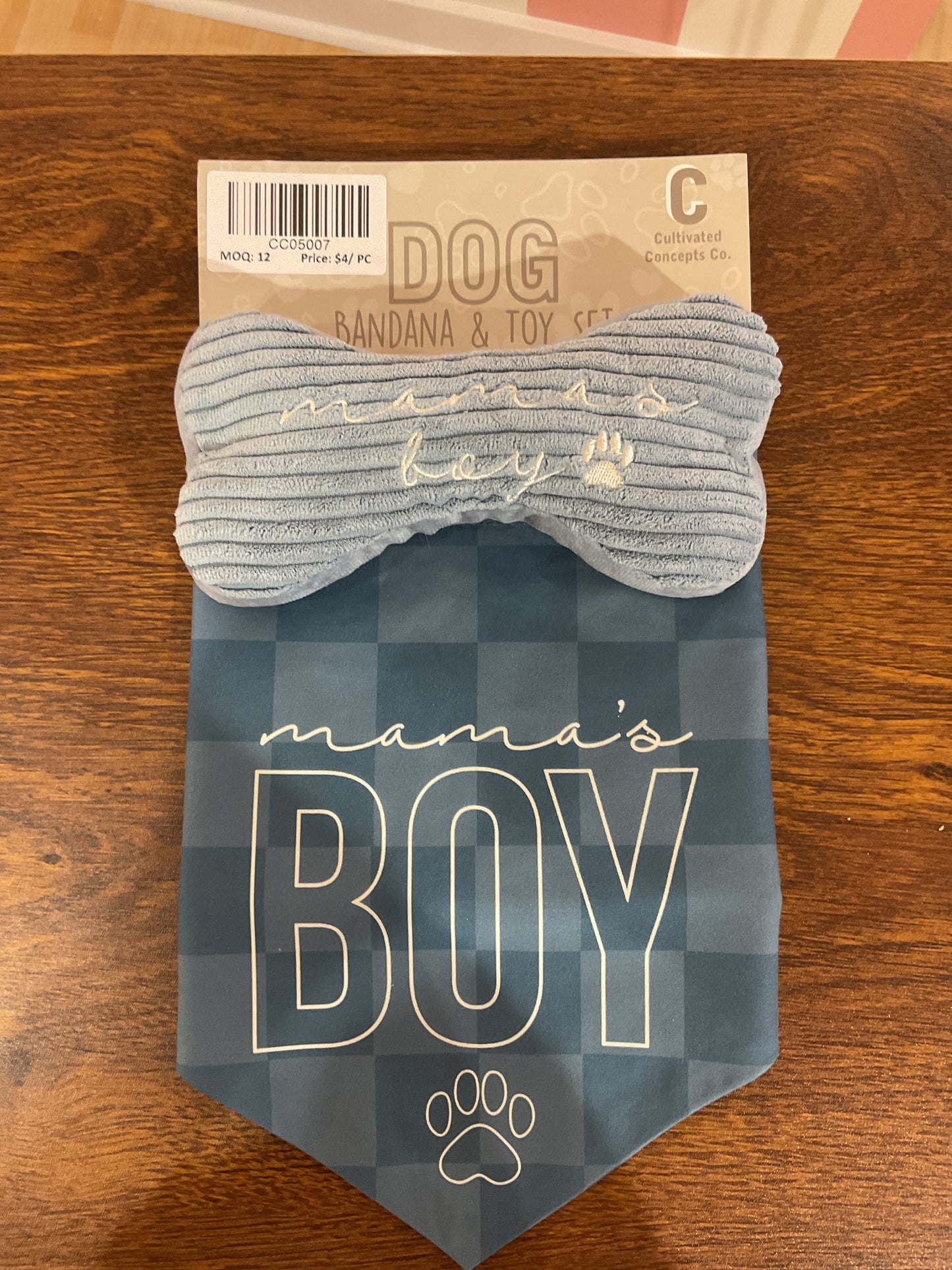 DOG BANDANA +TOY SET/ BOY/30"